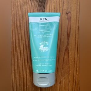 REN Clarifying Clay Cleanser - NWT